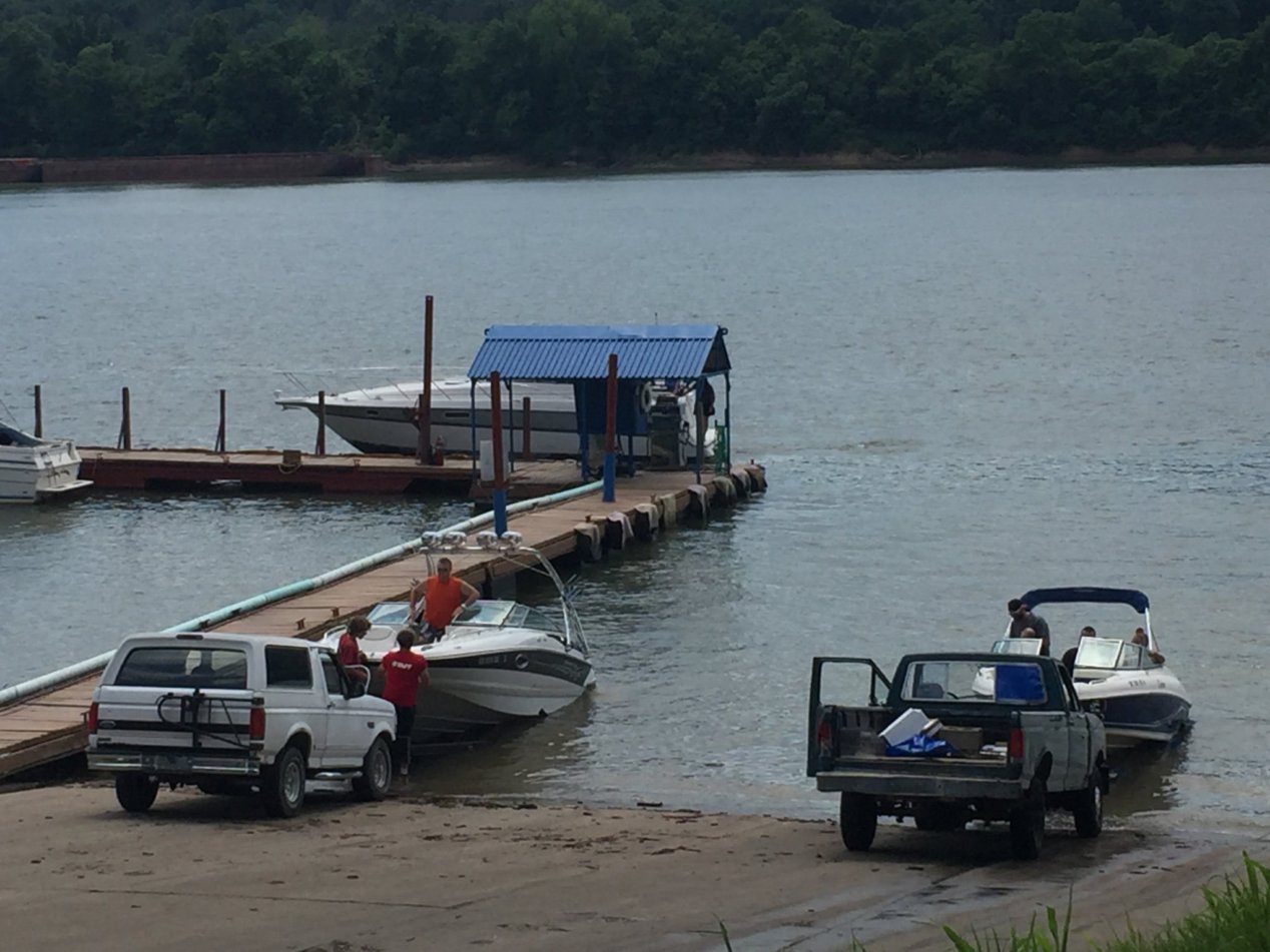 Mariner's Landing is a full service Cincinnati Marina on the Ohio River